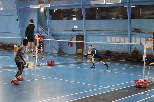 Badminton