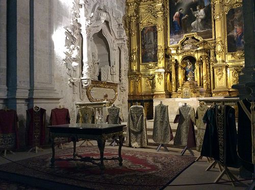 Day 10 An ecclesiastic fashion show in a church we visited