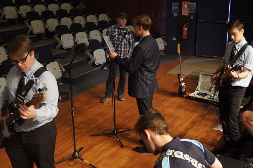Robert Scott and the musicians.