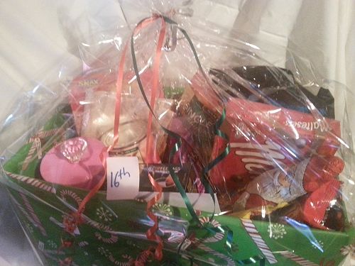 16th prize - Cosy Café voucher and a Xmas hamper.