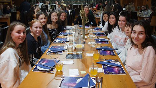 Students await the entrée