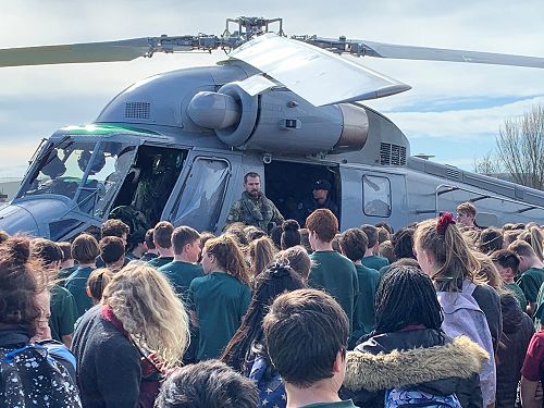 The students get the opportunity to ask questions.