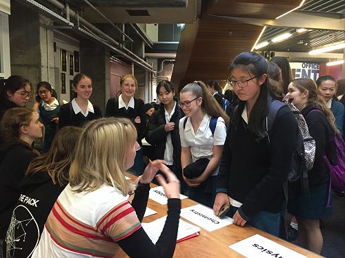 Course selection speed dating