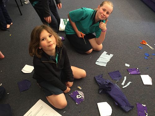 Sewing mini-bags with Lily