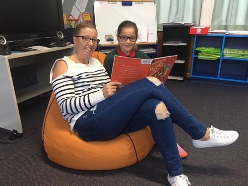Hapua Parents Visit to Read during Book Week
