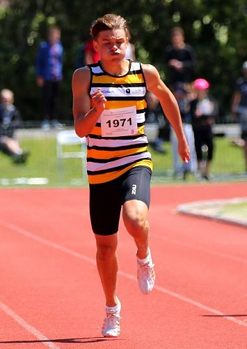 Mattheus Pio (Year 13, 2018) competes at the National Secondary Schools Atheletics Championships