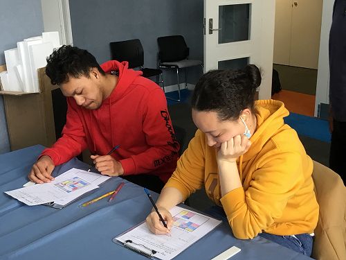 Shannon, Naiomi creating designs