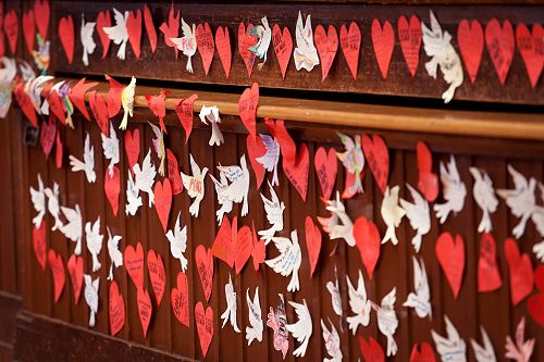 Paper
Hearts and Doves with messages of support