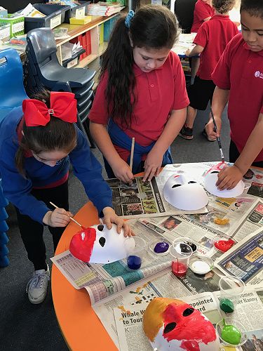 Team Harakeke Mask Making