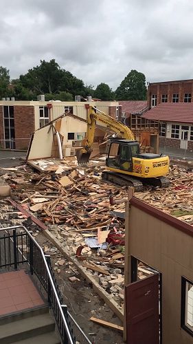 Video: Assembly hall demolition | St Paul’s Collegiate School