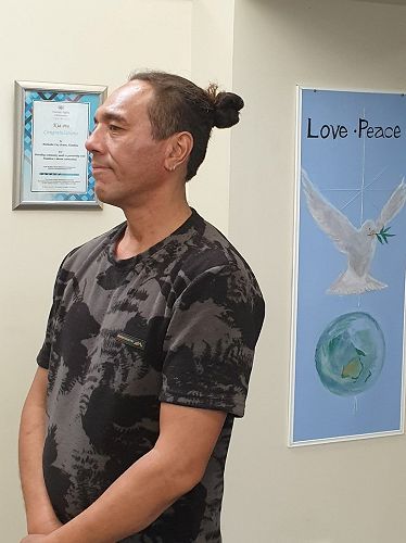 Free haircuts are offered before and after the meal and are very popular.