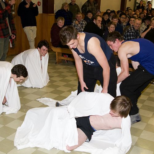 Shearing at wild food dinner