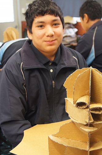 Creating Art sculpture; Darkhan Kebekbayev