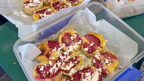 Video: French far breton