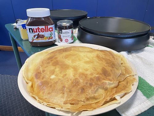 Crêpes ready to eat! Bon Appétit! 