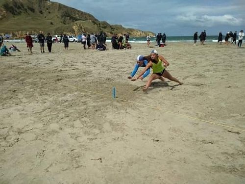 Ariana (in the blue) competing for the final flag.