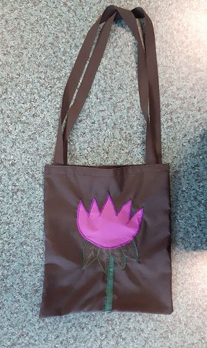 Saleha's floral tote bag
