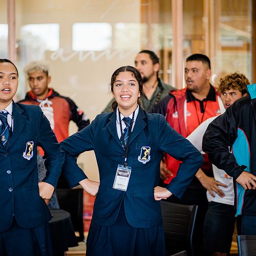 Hemorere and Tuinga e waiata ana