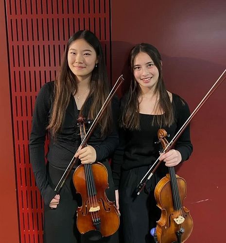 Diny Zhou and Gabriella Schuitemaker