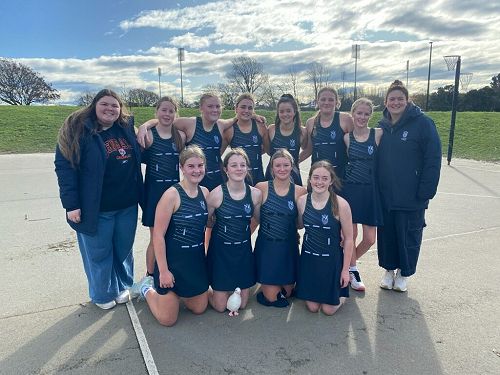 Columba 10A with Coaches Laura Freeman and Ella-Rose Lawrence 