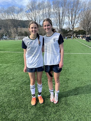 Lexi and Zara Pratley