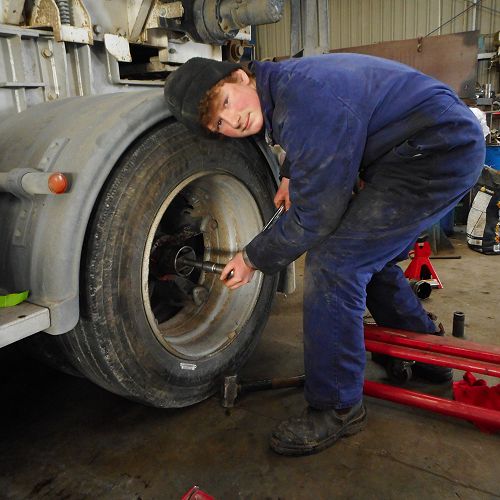 Keiran Johnson working at Heavy Diesel Parts & Service (HDPS)
