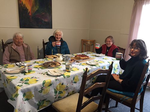 Morning tea after labelling 26 May 2022 L-R: Shirley Curran, Susie Logan OP, Kathy Mayo, Ann Hassan