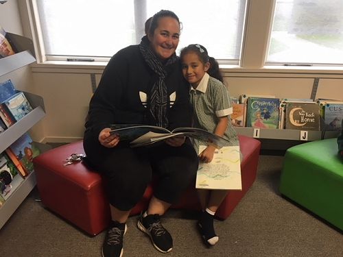 Hapua Parents Visit to Read during Book Week