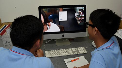 Rosmini College students teach Tagalog through the VLN Primary school network