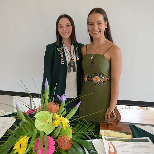 Anika de la Mare and Amelia MacDonald