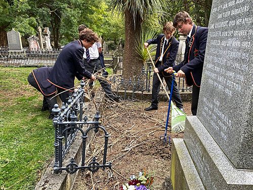 Founders graveside 2021
