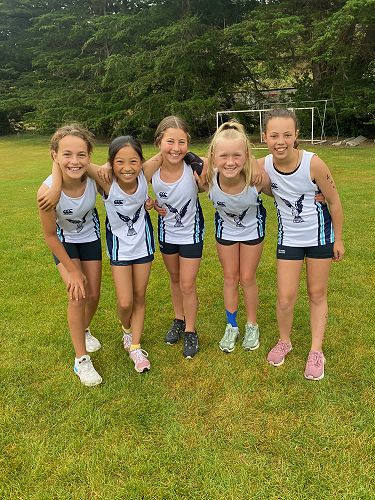 Sparkling smiles from Columba Year 8 Girls