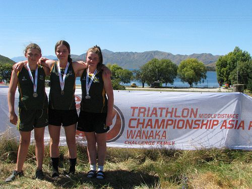 Lilly Kemp, Elita Hosie, Sarah Hay