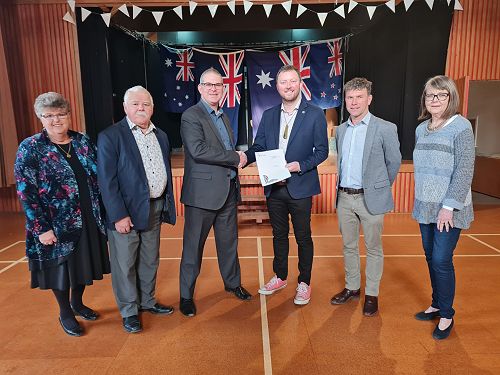 Cr Jenny Gallagher, Cr Bob Mugford, Richard Lang (HCT), Mayor Sam Broughton, Craig Blackburn (GoH), Helene Youngman (HHS) in the Hororata Hall