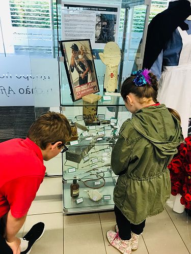 ANZAC DAY - Library Visit