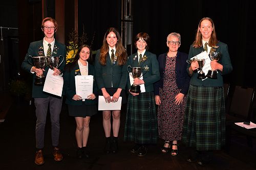 Top Prizewinners Jordan Doran, Heyley Currie, Brooklyn Beach, Freya Kersey, Mrs Stewart, Ruby Gill-Clifford