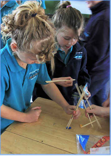 Moanataiari Students enjoying the Chop Stick Relay during Chinese Language Week activities.