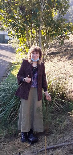 French classes planting trees