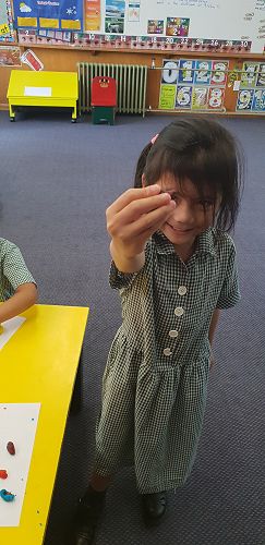 Mixing colours with playdough
