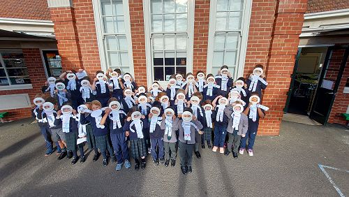 The two classes sharing their astronauts