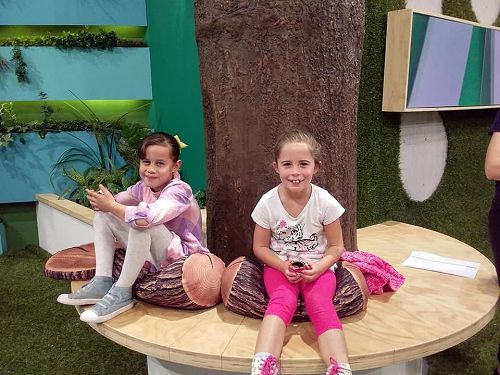 Diamond and Krystal visit Fanimals TV