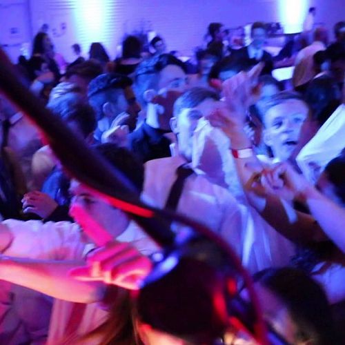 Video: St Thomas' Formal 2016 - singing to Wagon Wheel