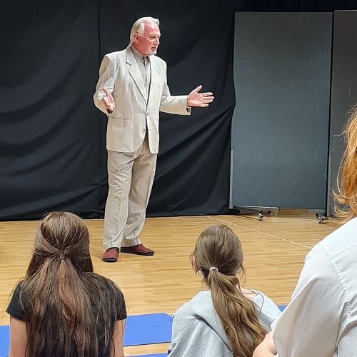 Theatre advice with  professional veteran actor, Steven Ray