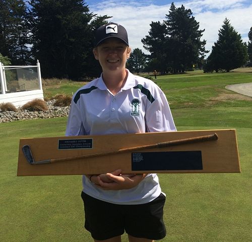 Amelia Garvey, winner individual trophy Best Gross Shooting