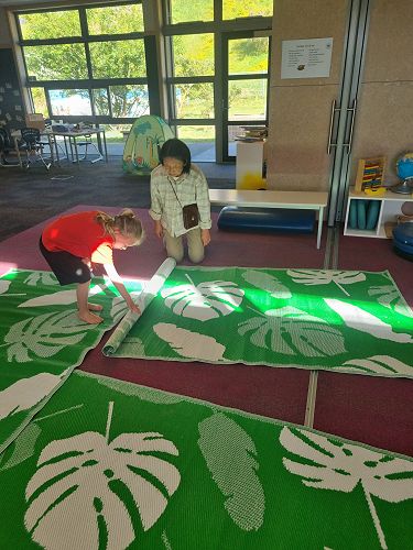 Preparing for brain break snack in Māwhero