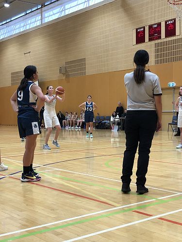 Lucy Morrison attempts a free throw