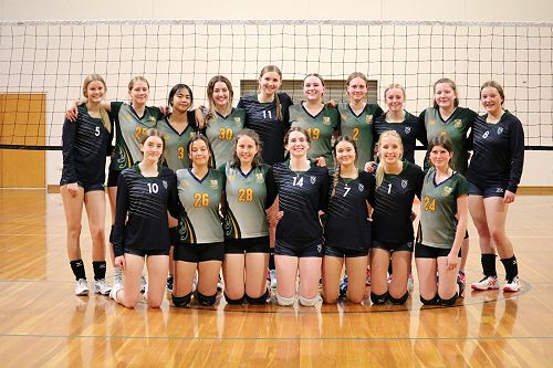 Columba Junior Volleyball Team with finalists Bayfield High School