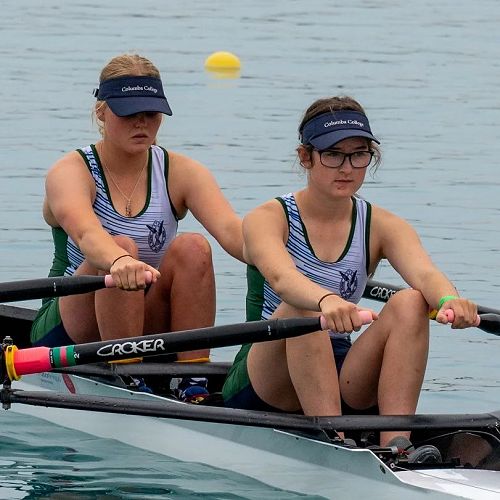 Novice Under 18 Double at the start