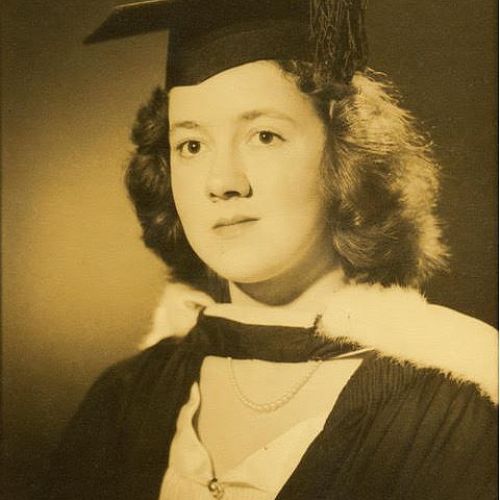 Noeline Violet Hall (nee Edwards)