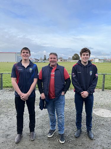 1st XV players Josh Lowe and Fergus Watson with Windsor New World owner Ashley Hunter.